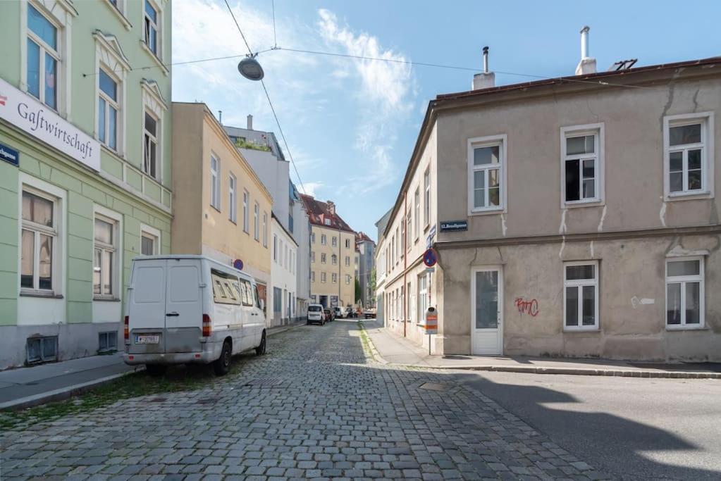 Ferienwohnung Neu Und Hell In Zentraler Ruhelage Mit Parkplatz Wien Exterior foto