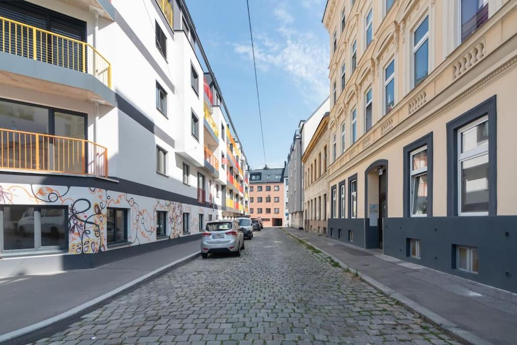 Ferienwohnung Neu Und Hell In Zentraler Ruhelage Mit Parkplatz Wien Exterior foto