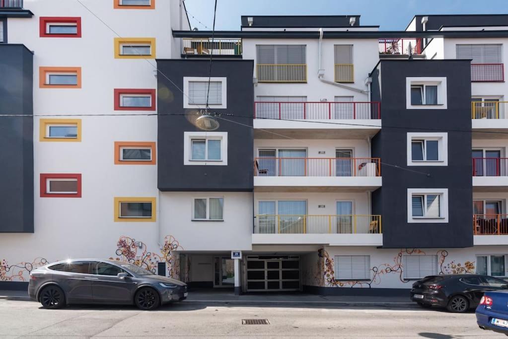 Ferienwohnung Neu Und Hell In Zentraler Ruhelage Mit Parkplatz Wien Exterior foto