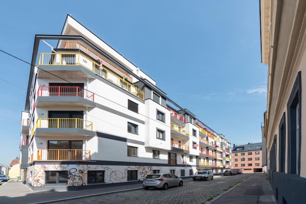 Ferienwohnung Neu Und Hell In Zentraler Ruhelage Mit Parkplatz Wien Exterior foto